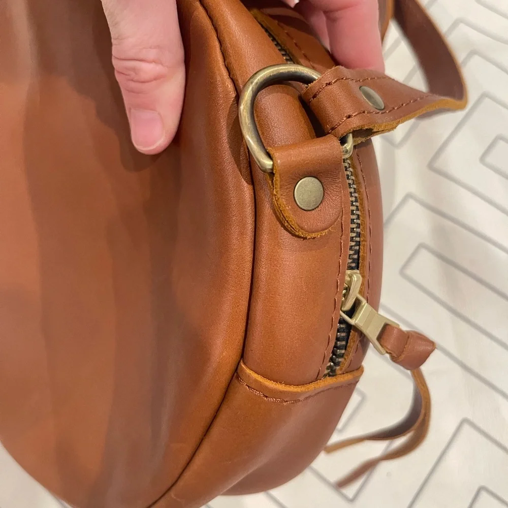 New Portland Leather Round Purse - Picture 11 of 13